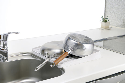 Richell Sherry Drain Tray with Stopper L White