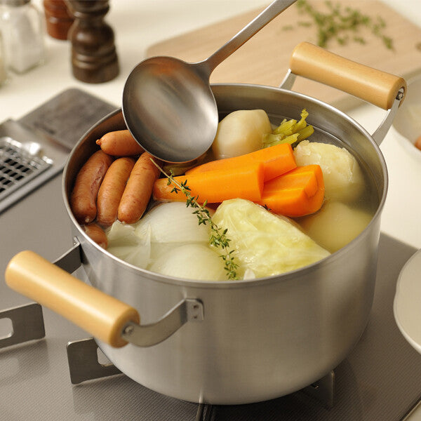 Wahei Freiz Chitose Deep Two-Handled Pot with Wooden Handles 22cm CS-003