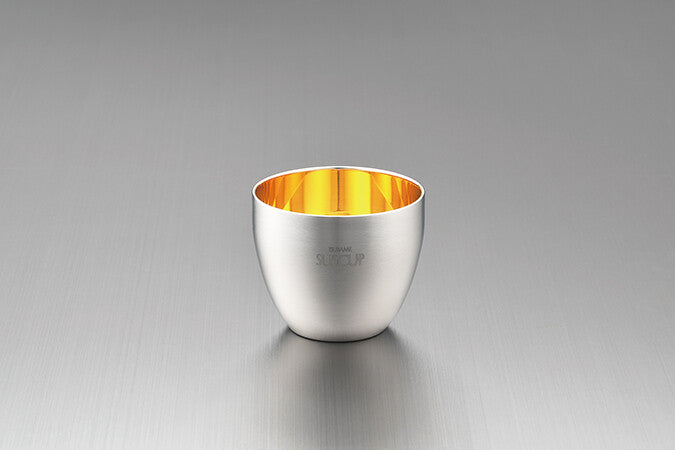 Tamahashi Sakura Guinomi Sake Cup Gold-Plated Interior