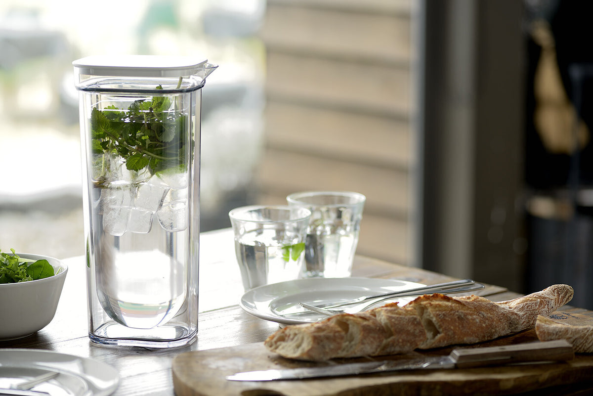 Richell Double Wall Carafe Water Pitcher 1L