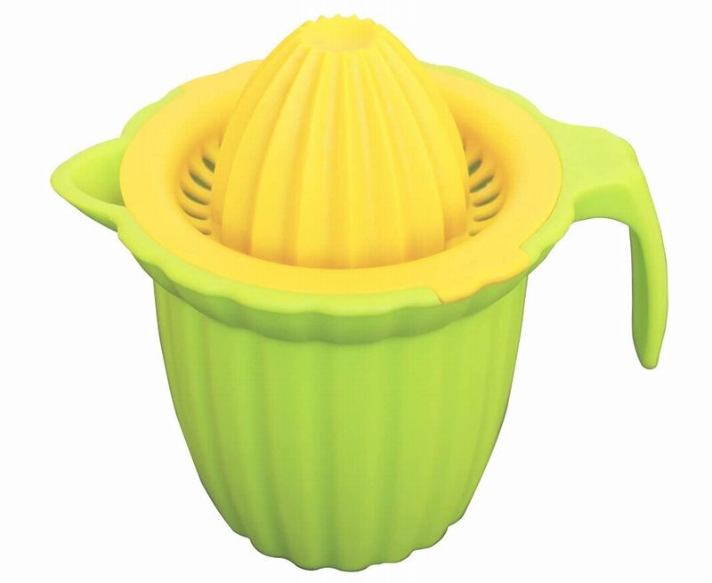 Nonoji Fresh Squeeze Lemon Juicer Cup Plastic LSQ-L03YG