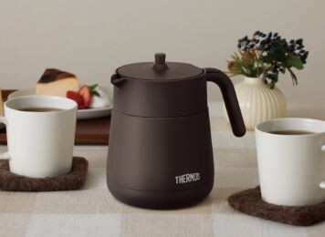 Thermos Vacuum Insulated Teapot With Strainer