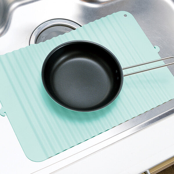 Richell Cherie Standing Dry Silicone Sink Mat M Mint Blue