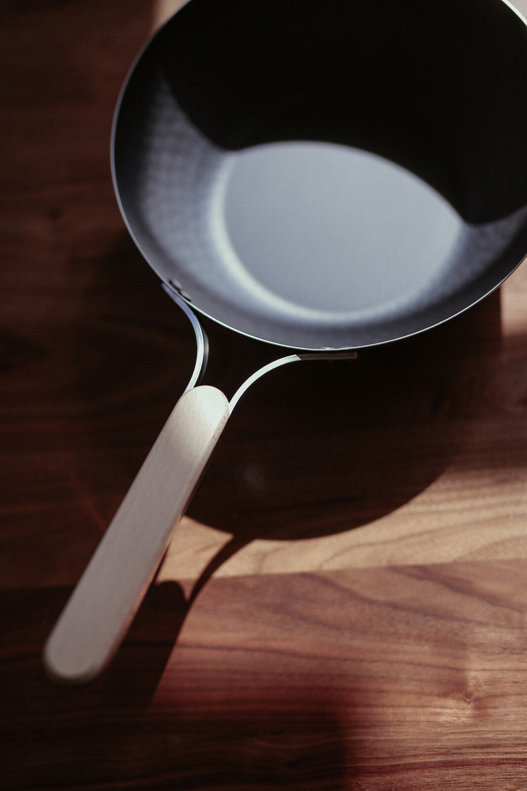 Wahei Freiz Enzo Iron Wok 28cm with Wood Handle EN-013