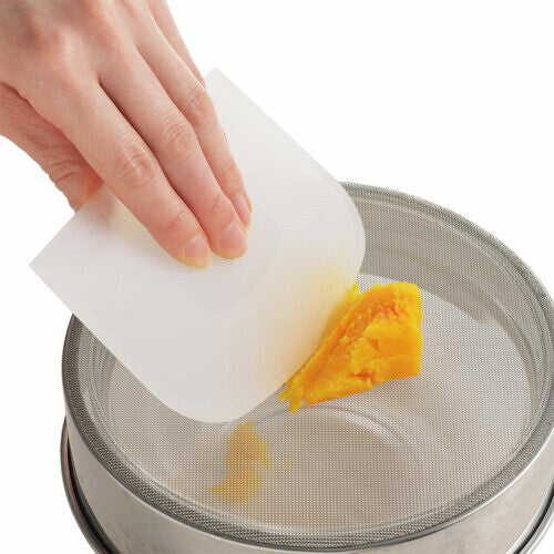 Tiger Crown Dough Scraper with Measurement Scale 555