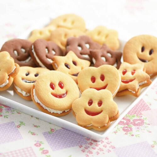 Tiger Crown Nikoniko Face Cookie Cutter and Stamp Heart 1957