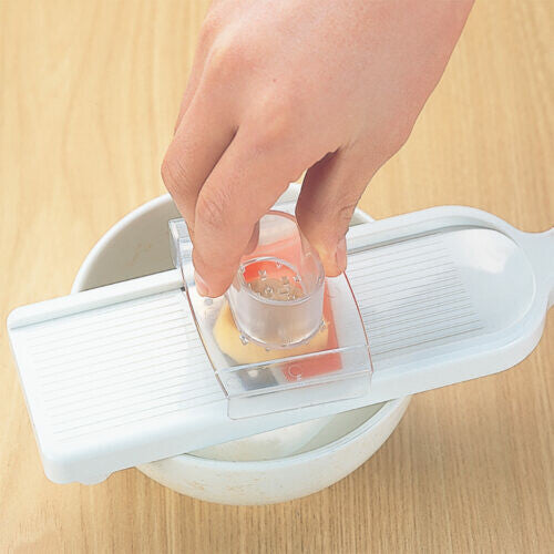 Tiger Crown Condiment Slicer for Green Onion and Herbs with Finger Guard 2265