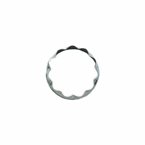 Tiger Crown Stainless Steel Cookie Cutter Chrysanthemum Small 2673
