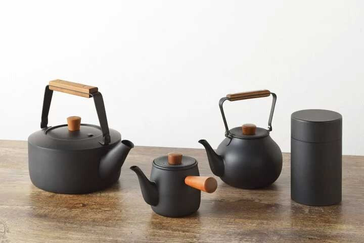 Miyazaki Seisakusho Chaki Teapot with Strainer Black Small 0.38L CHA-3