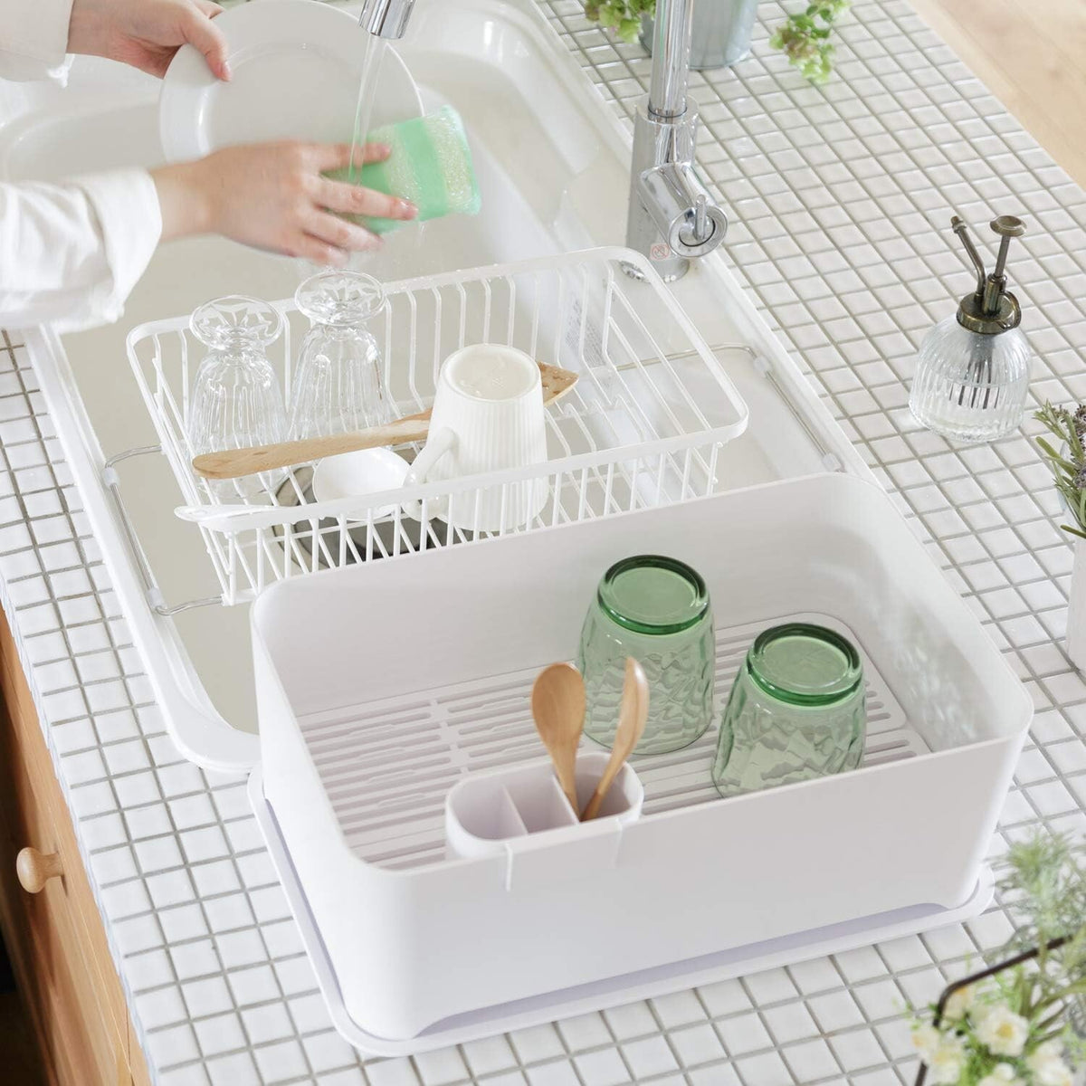 Wahei Freiz Space-Saving Dish Drying Rack Set Chocolate MG-0394