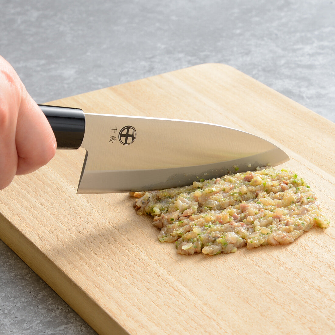 Wahei Freiz Chitose Molybdenum Vanadium Steel Deba Knife CS-057