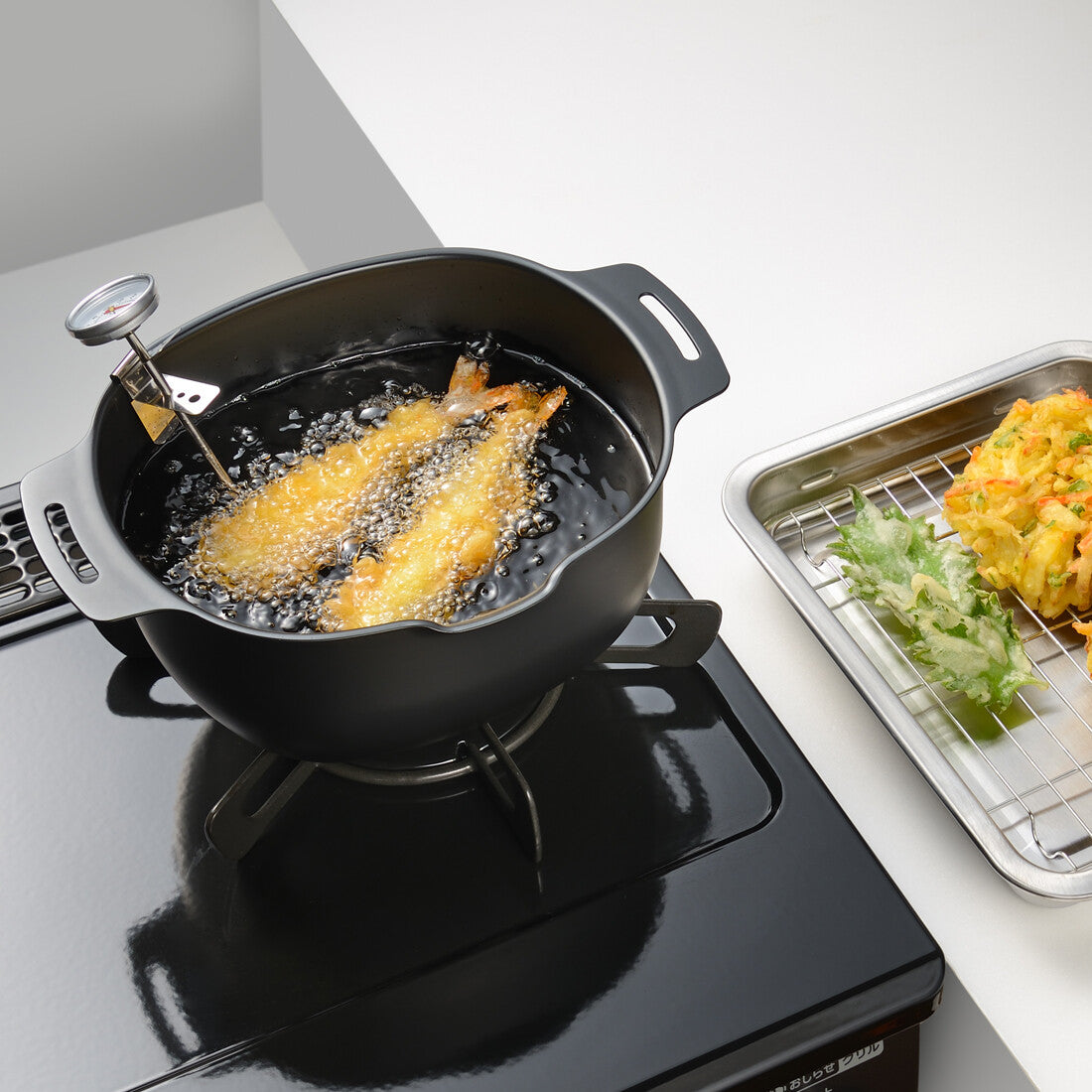 Wahei Freiz Enzo Oval Iron Deep Fryer Pot 20x17cm Induction Compatible
