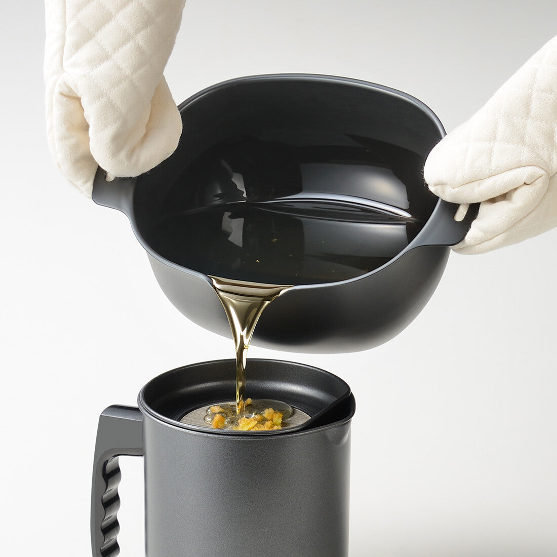 Wahei Freiz Enzo Oval Iron Deep Fryer Pot 20x17cm Induction Compatible EM-094