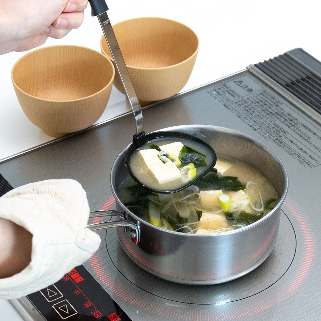 Wahei Freiz Yukihira Saucepan With Measuring Marks, Induction Ready