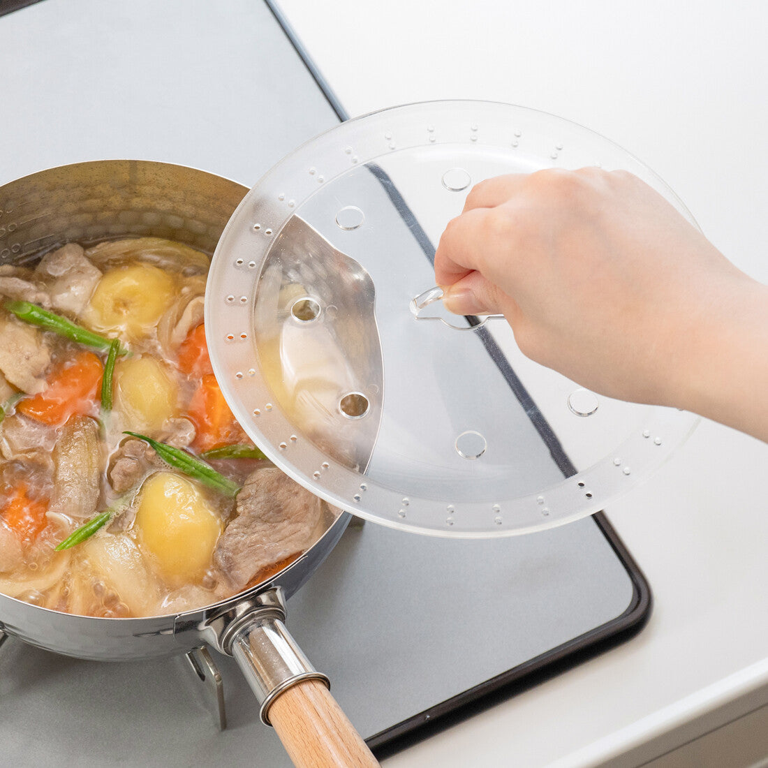 Wahei Freiz Kitchen Assist See-Through Drop Lid (Otoshibuta) Medium RE-7521