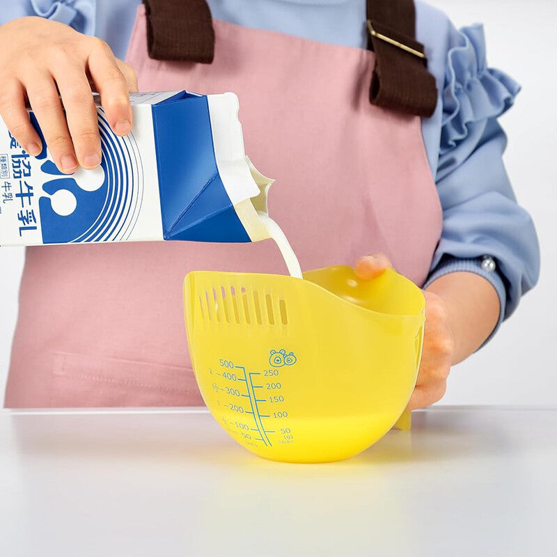 Shimomura Kotokoto Heat-Resistant Measuring Bowl with Strainer CO-604