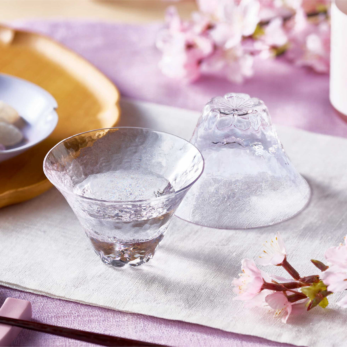Toyo-Sasaki Glass Shofuku Fujimi Sakura Sake Cup, Light Purple