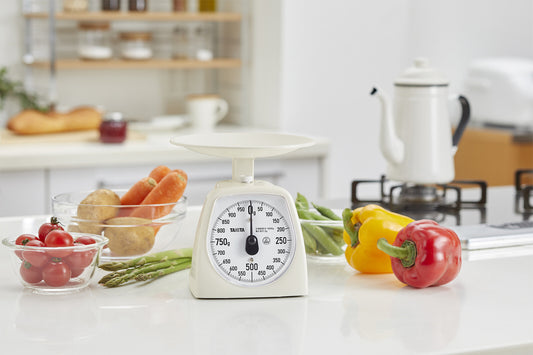 Tanita Analog Kitchen Scale 1kg White KA441WH