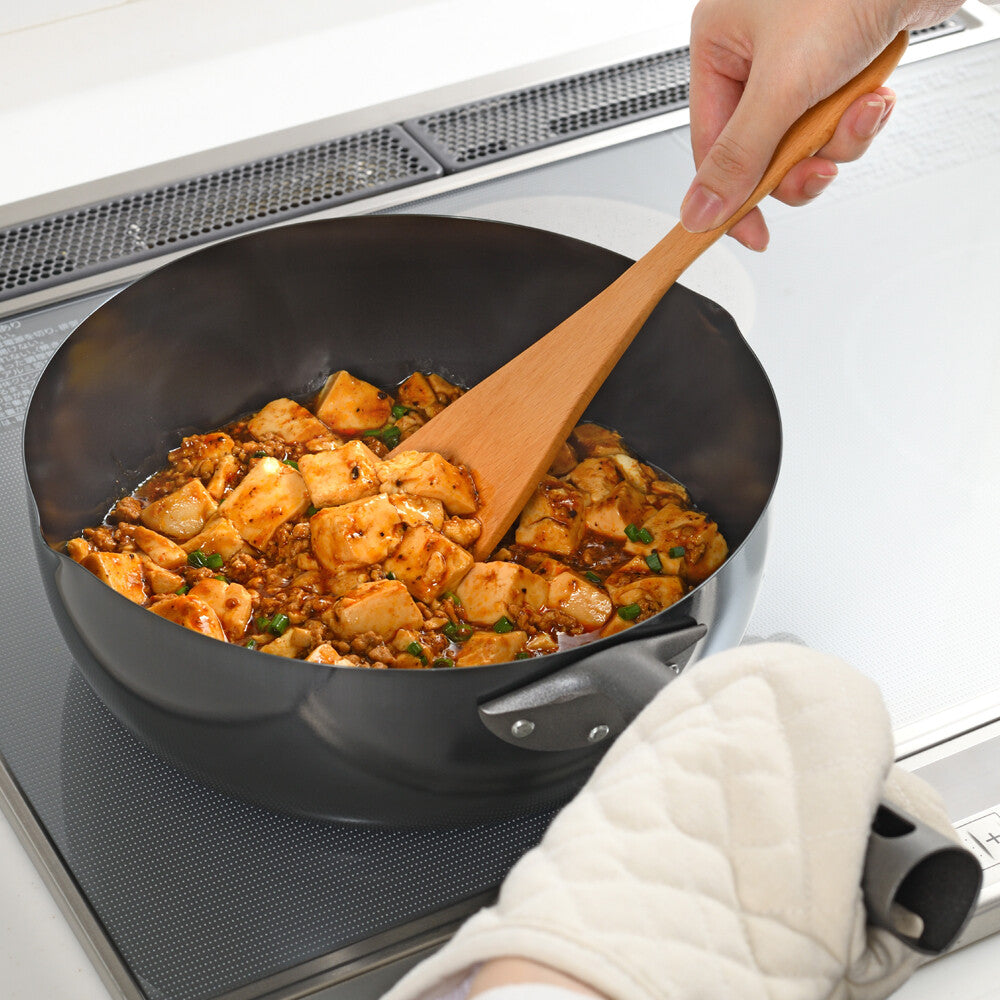 Wahei Freiz Tsubamesan Iron Stir Fry Pan, Induction Compatible