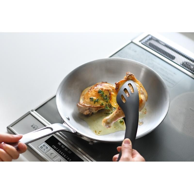 AUX Sturdy Grip Tongs with Sauce Scoop Black AUT1444