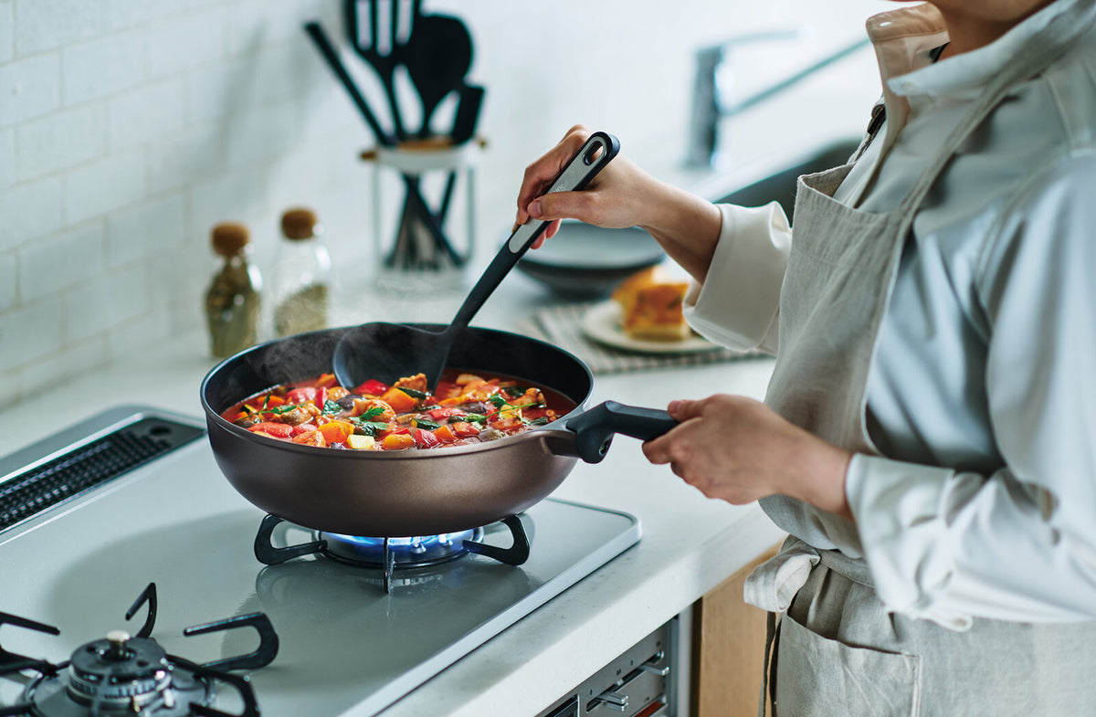 Thermos Durable Premium Stir-Fry Pan Brown Gold