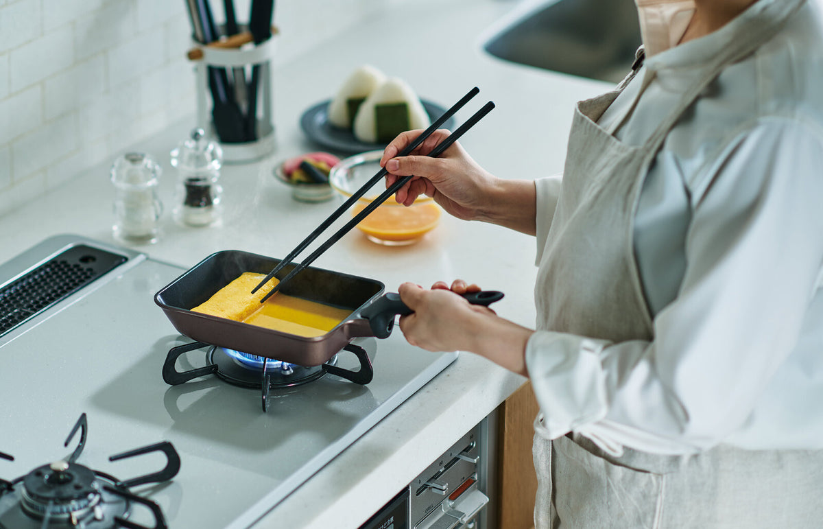 Thermos Durable Premium Tamagoyaki Pan 13cm Brown Gold KFP-013E