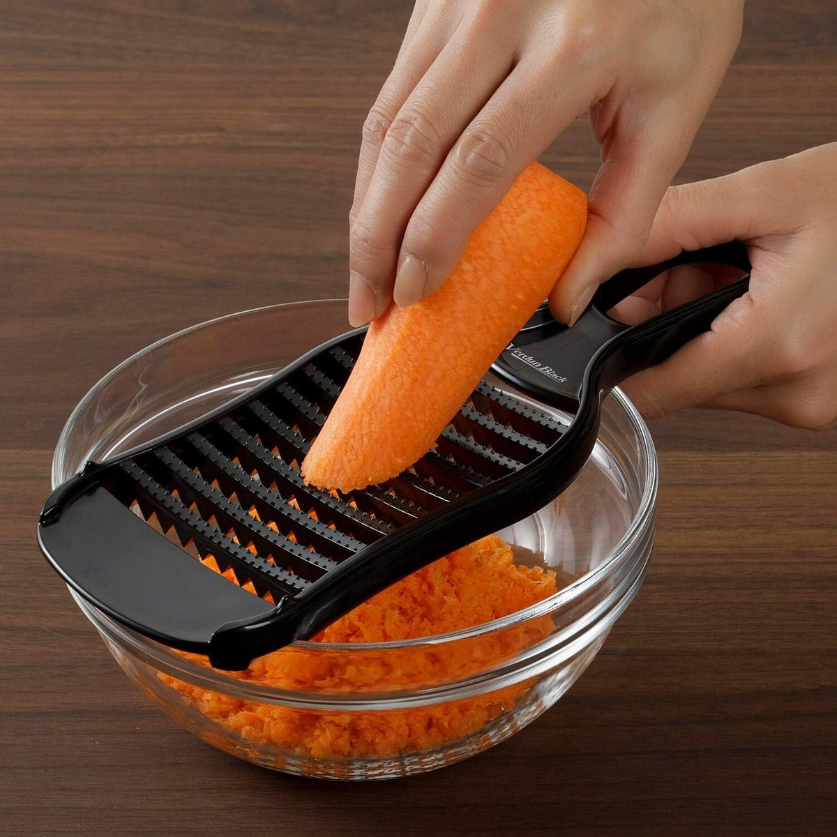 Shimomura Verdun Black Fluffy Daikon Radish Grater VB-611