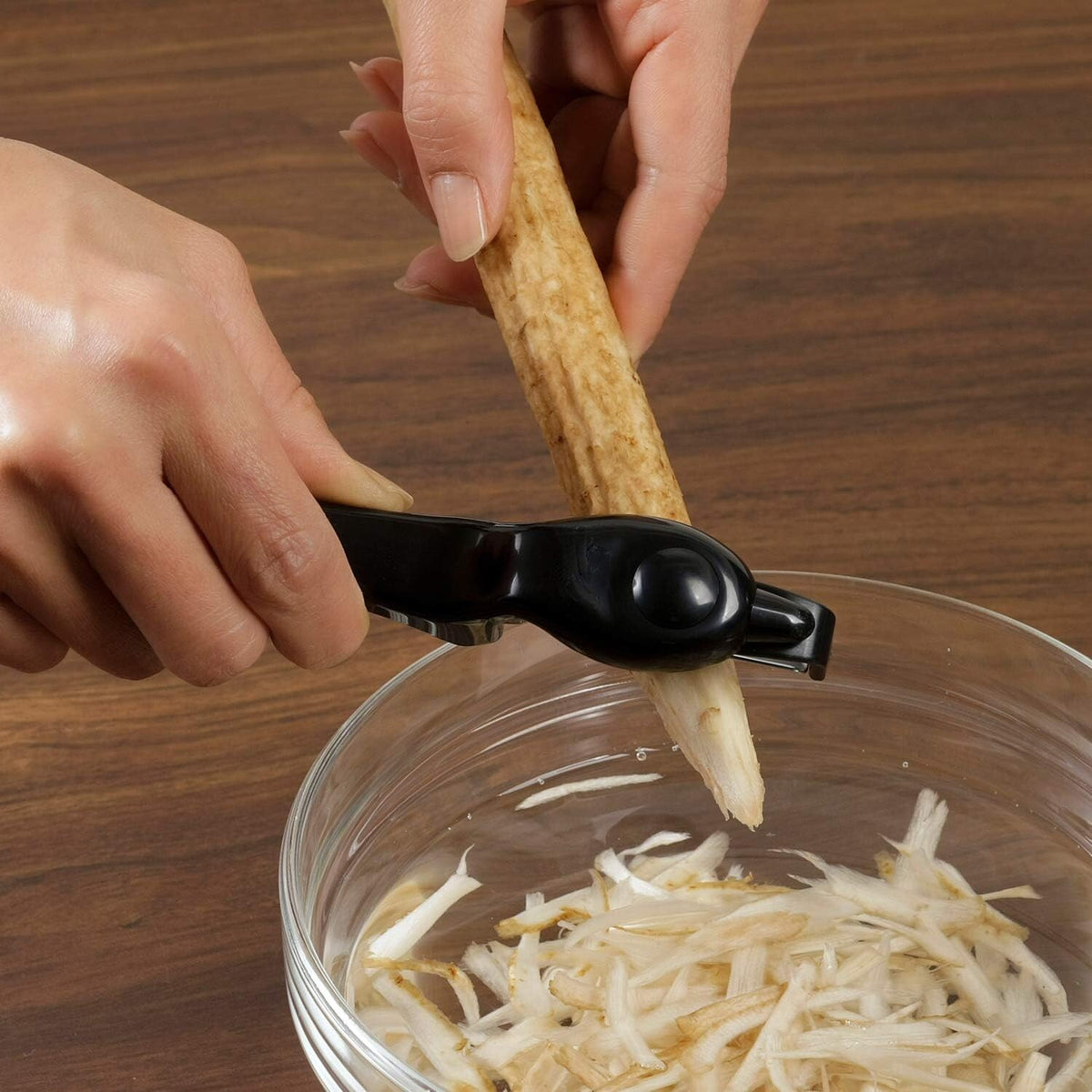 Shimomura Verdun Black Vertical and Horizontal Peeler VB-601