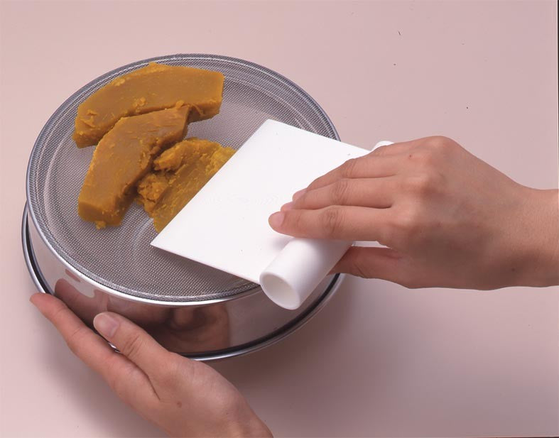 Tiger Crown Dough Scraper Square Polypropylene 11.5cm 438