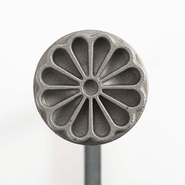 Tiger Crown Pastry Branding Iron Chrysanthemum (Kiku) 1594