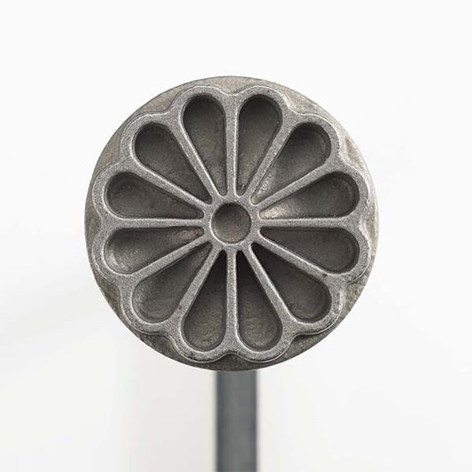Tiger Crown Pastry Branding Iron Chrysanthemum (Kiku) 1594
