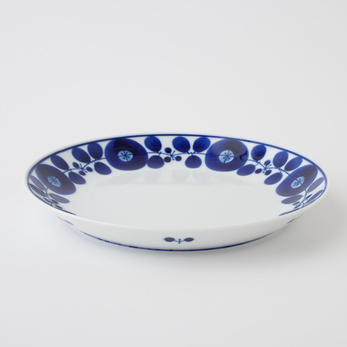 Hakusan Porcelain Hasami Bloom Wreath Plate Large