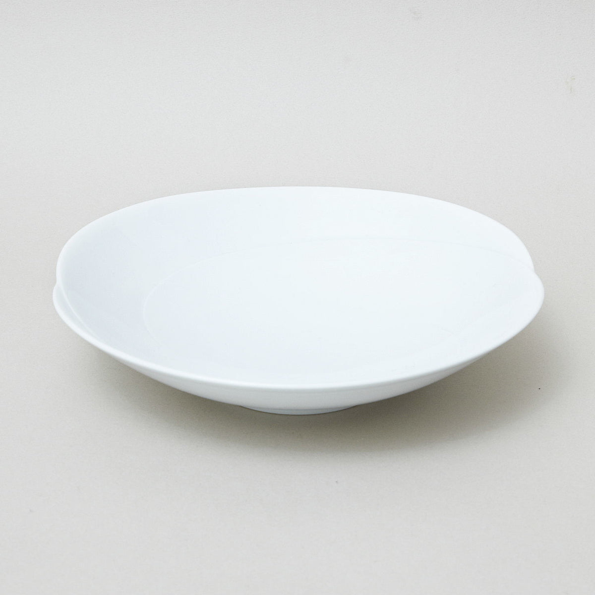 Hakusan Porcelain Tomoe Multi-Purpose Shallow Bowl White Hasami Ware