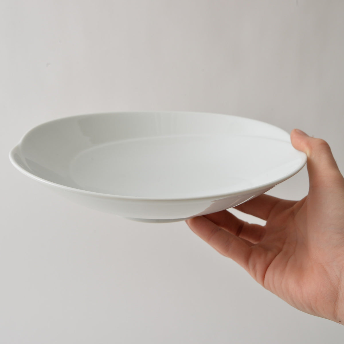 Hakusan Porcelain Tomoe Multi-Purpose Shallow Bowl White Hasami Ware