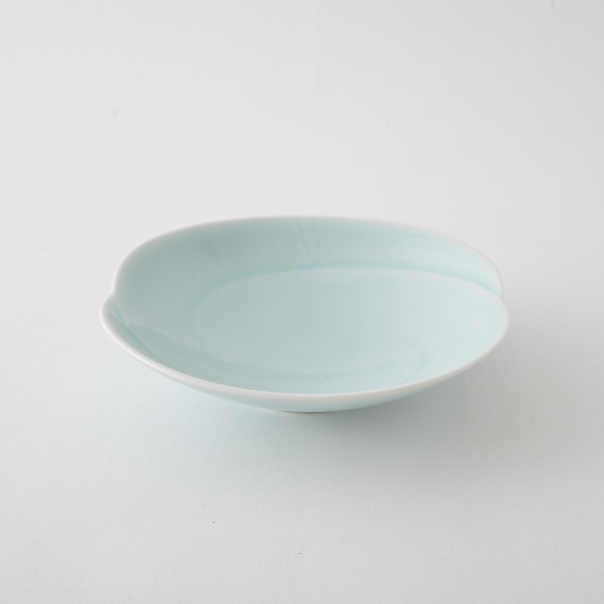 Hakusan Porcelain Hasami Tomoe Small Shallow Bowl Blue-White Glaze