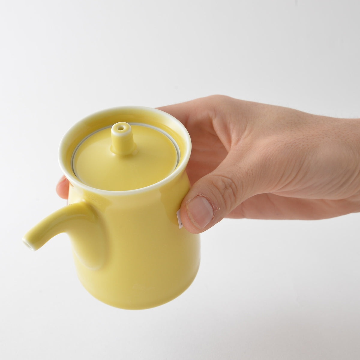 Hakusan Porcelain G-Type Soy Sauce Dispenser Large Yellow