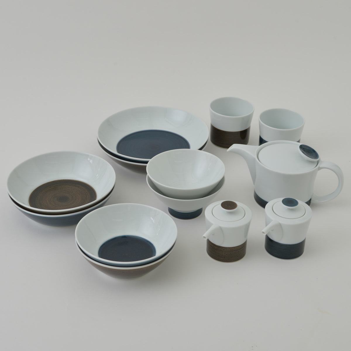 Hakusan Porcelain Hemp Thread Teapot Indigo