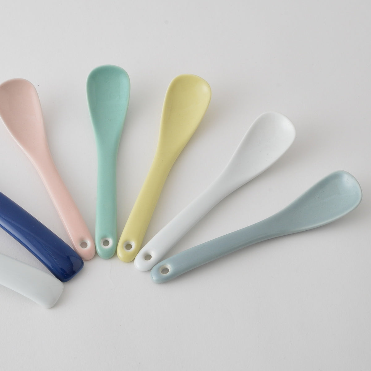 Hakusan Porcelain Dessert Spoon White