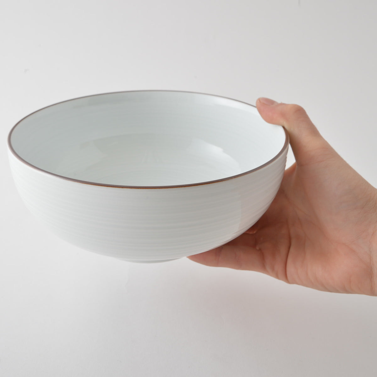 Hakusan Porcelain Hasami 6-Sun Shallow Noodle Bowl White Sendan
