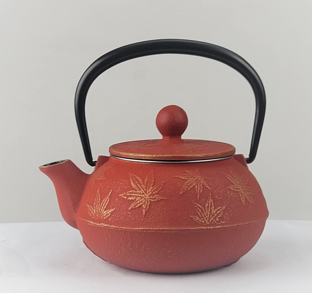 Iwachu Nambu Ironware Teapot Maple Gold/Red Brown Type 3