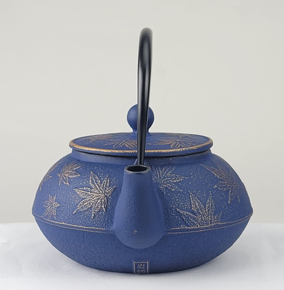 Iwachu Nambu Ironware Teapot Maple
