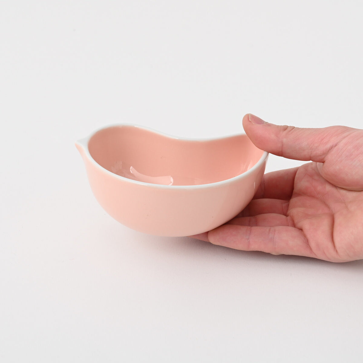 Hakusan Porcelain Hasami-yaki PiPi Pink Dessert Bowl