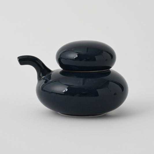 Hakusan Porcelain Ishikoro Pebble Soy Sauce Dispenser Navy Hasami Ware