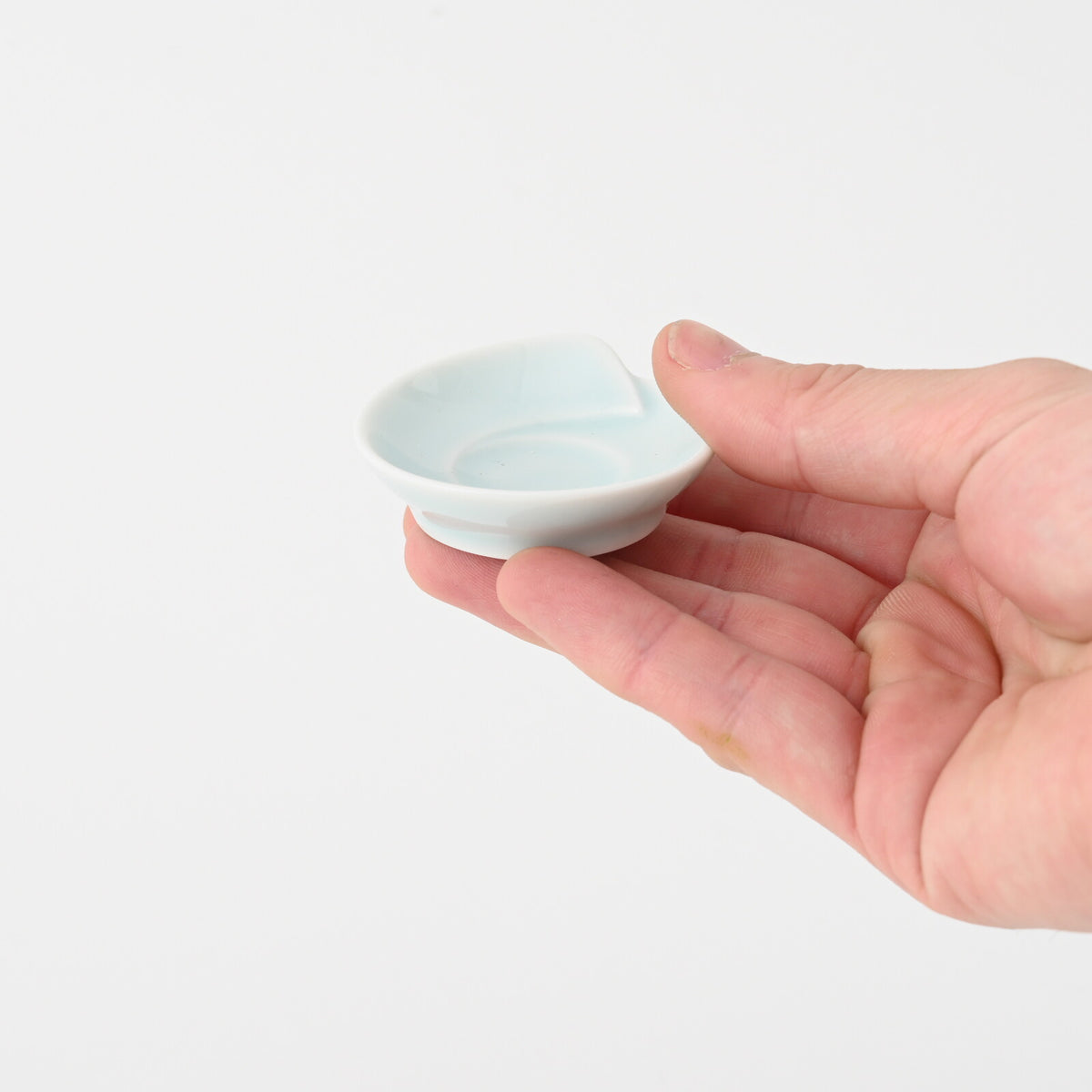 Hakusan Porcelain Hasami-Yaki Hitoe Chopstick Rest Blue White Glaze
