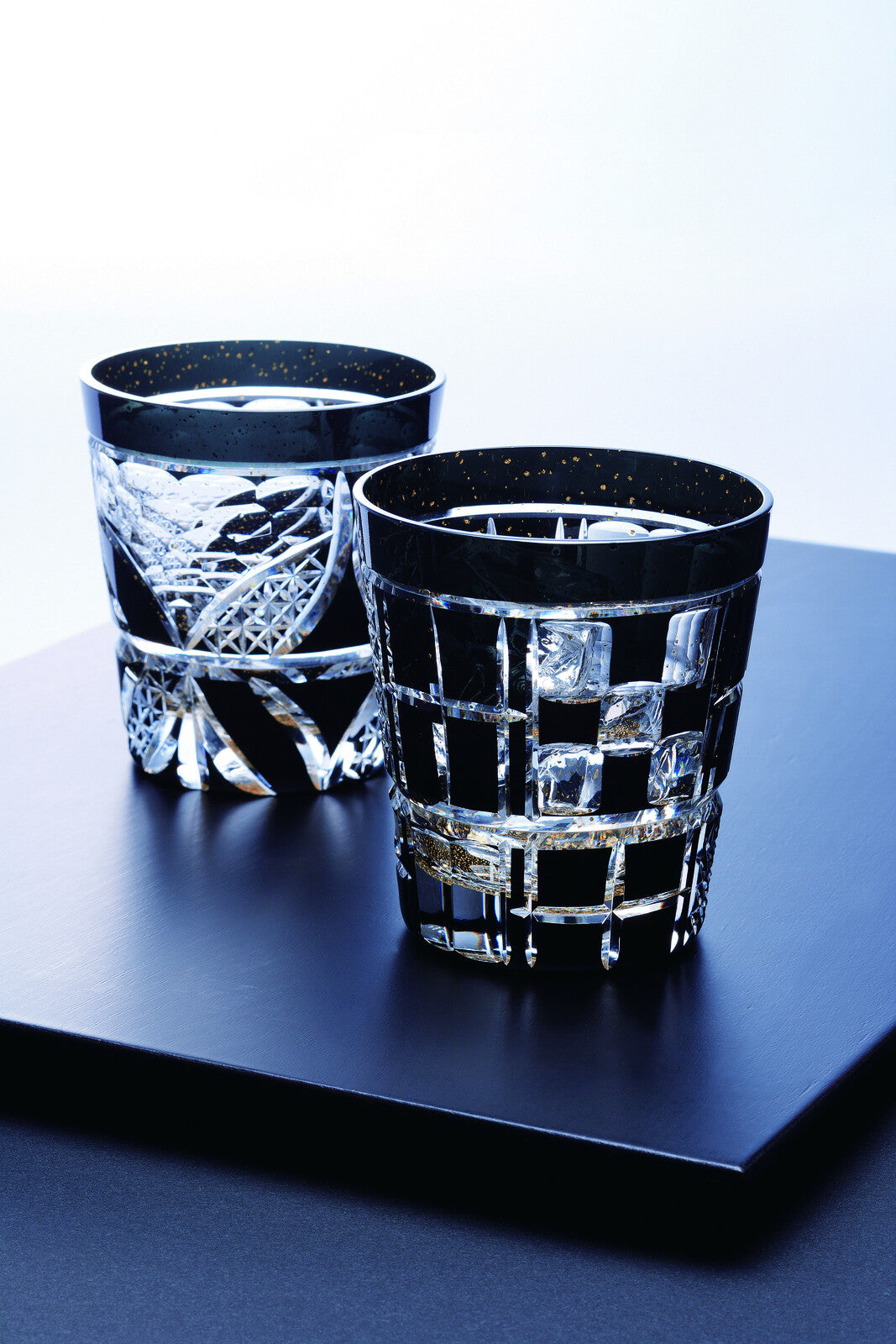 Toyo-Sasaki Glass Yachiyo Kiriko On the Rock Glass Wachigai Black 255ml