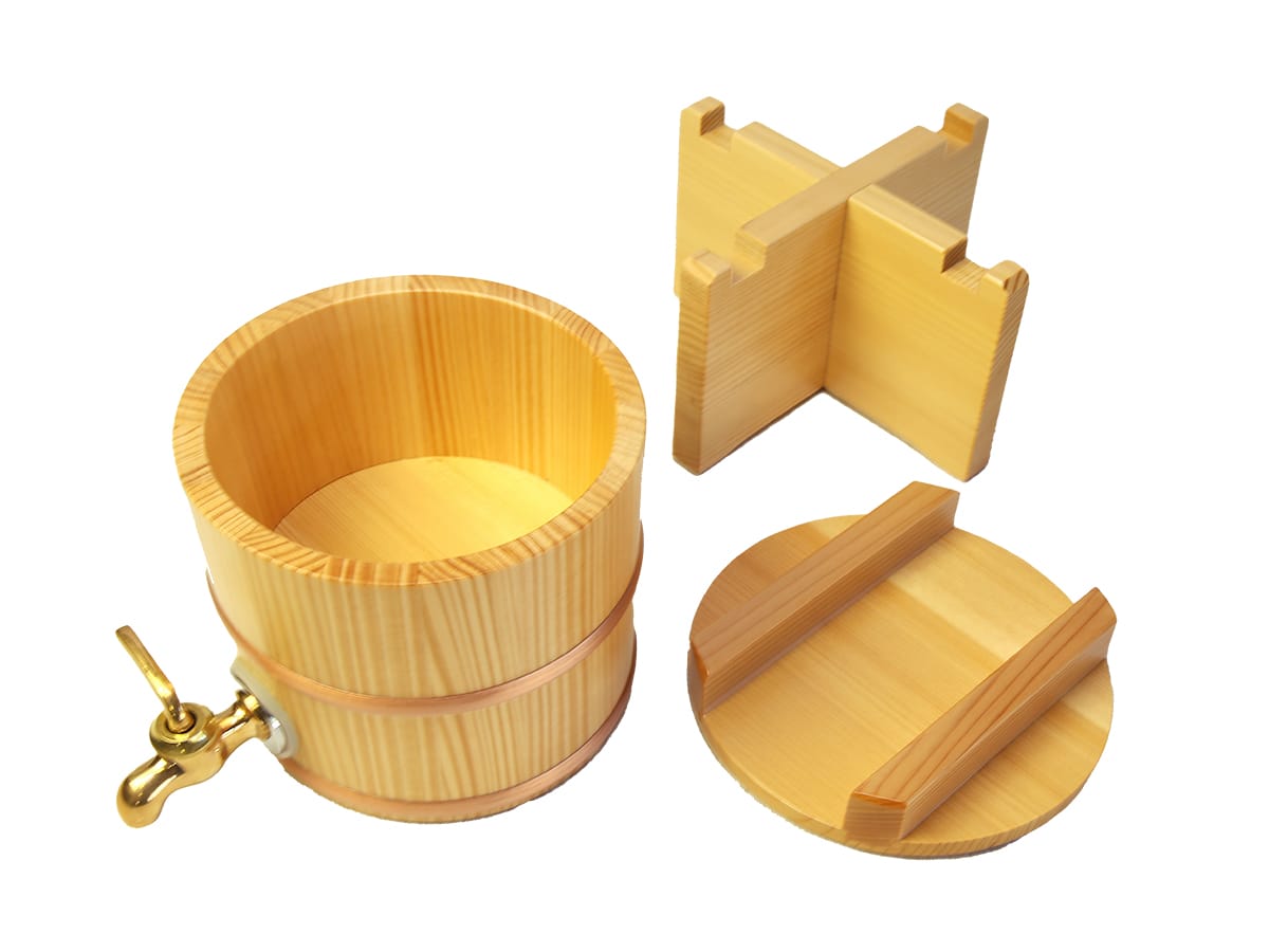 Shimizu Mokuzai Sake and Shochu Server Wooden Clear Finish 4 Go (720ml)